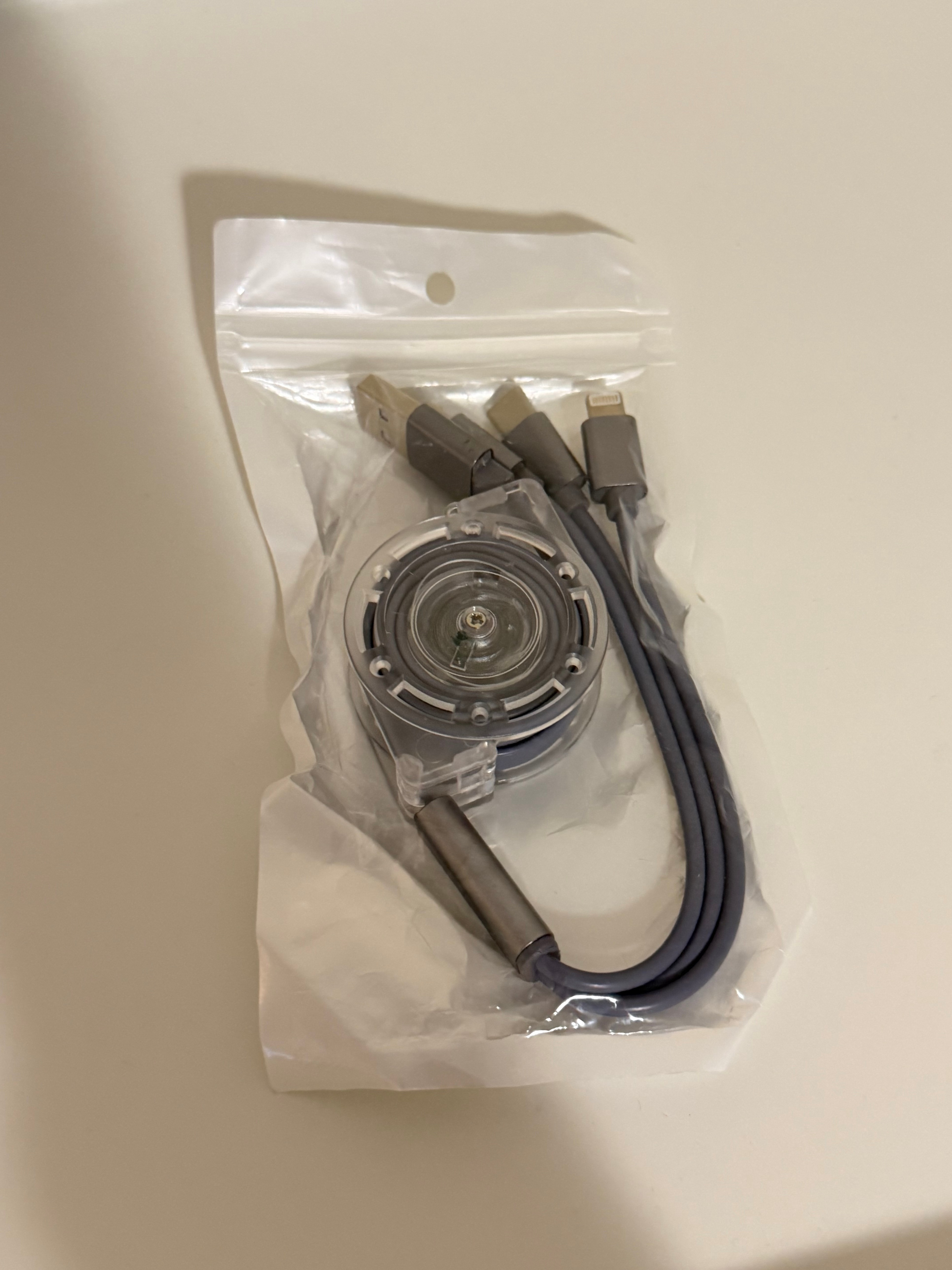 3in1 Retractable Charging Cable – Lightning / USB-C / Micro-USB