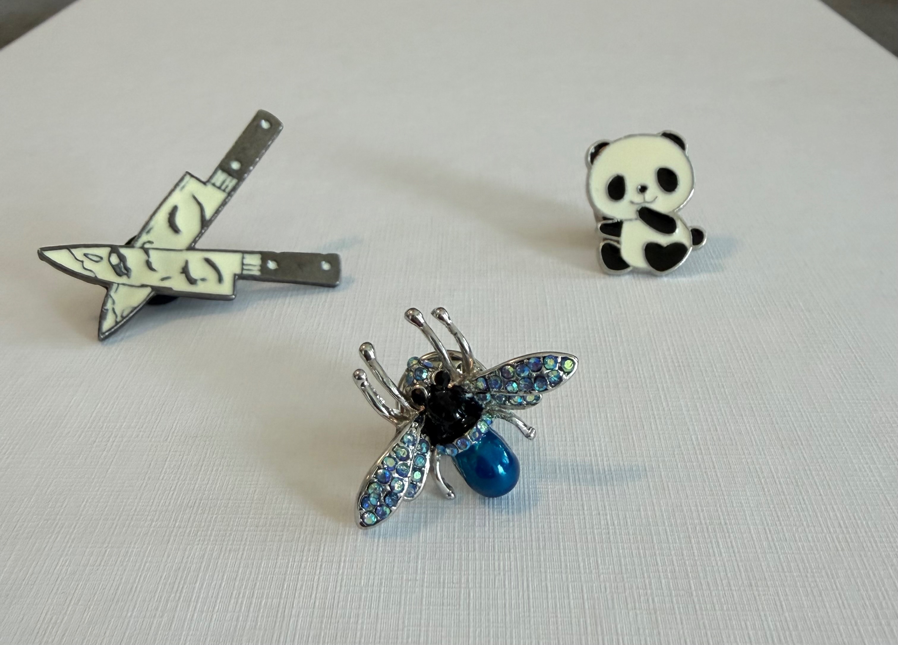 Lot of 3 Enamel Pins Panda Bee Crying Knife Brooch Pin - photo 2