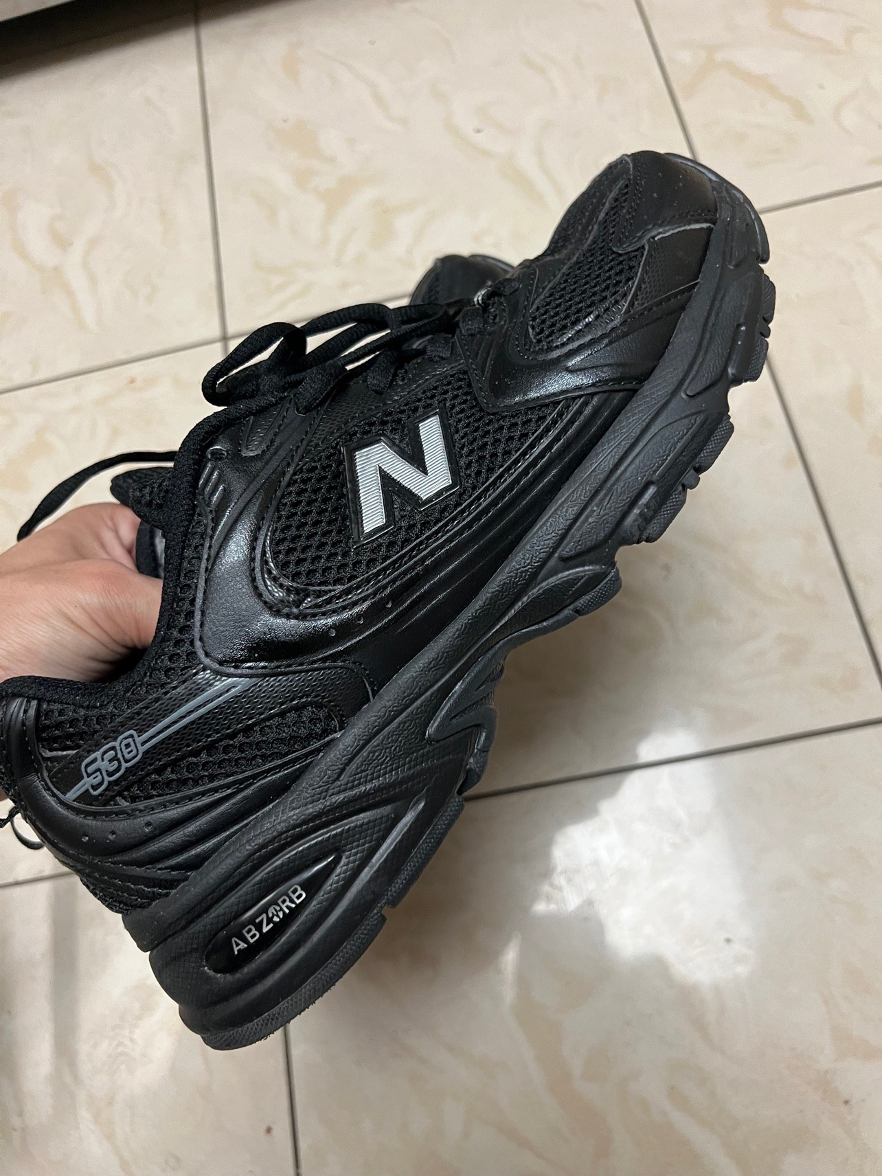 New Balance 530 Triple Black (Men US 8.5)