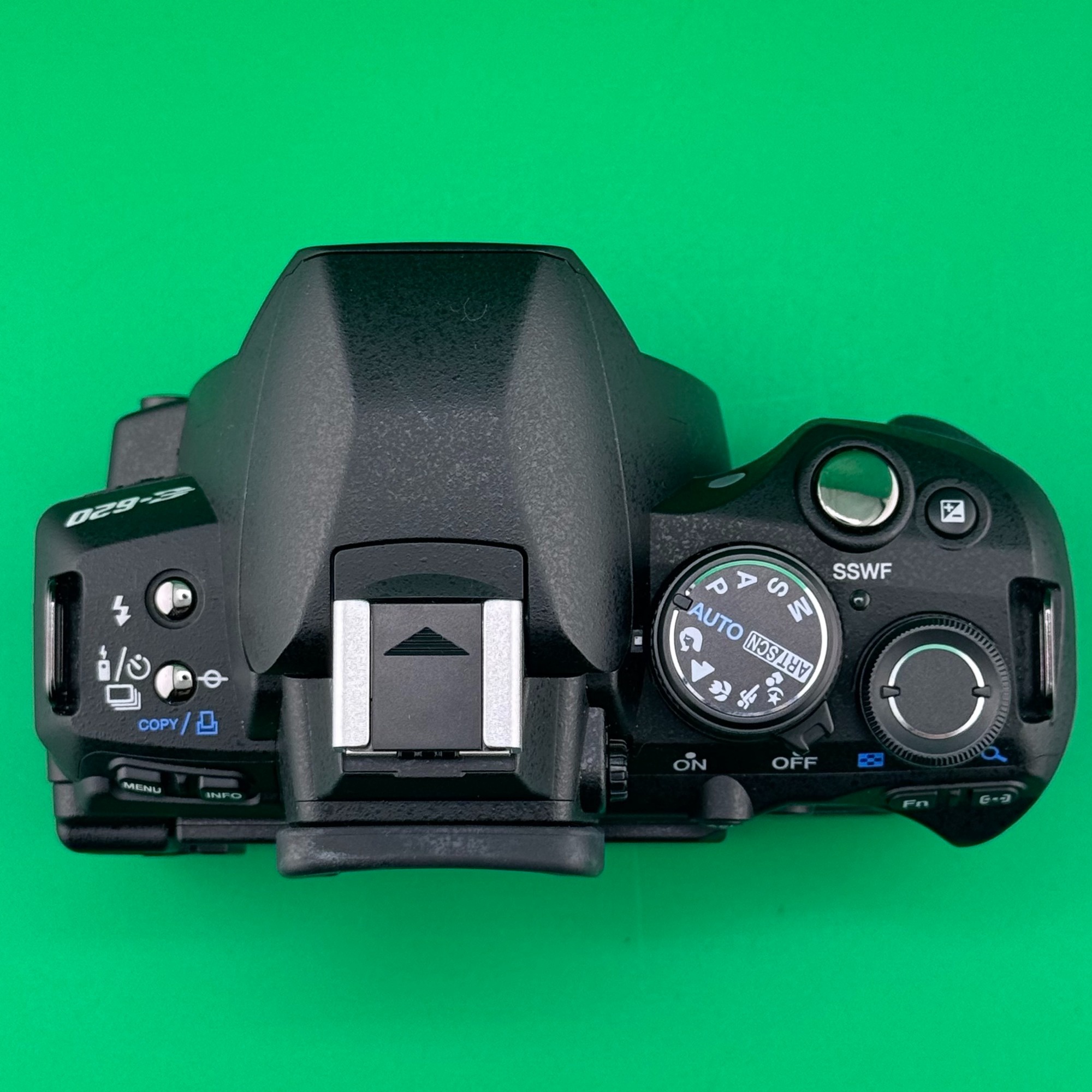 Olympus E-620 - Body Only - SLR Camera - Like New - photo 3