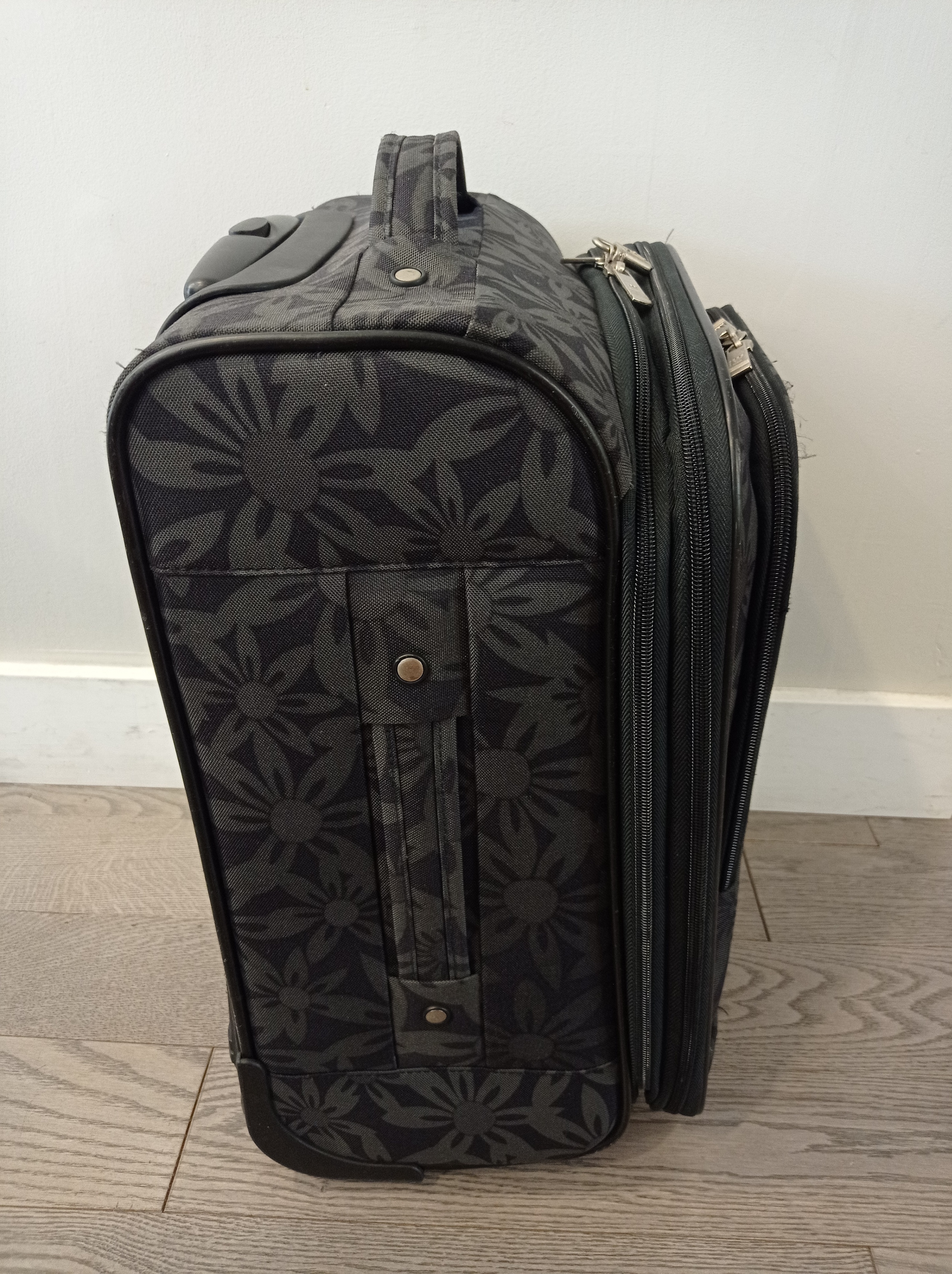 Wilsons Leather Rolling Carry-On Suitcase - photo 3