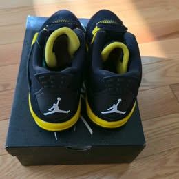 Jordan 4 Retro Thunder 2023 (GS) - photo 2