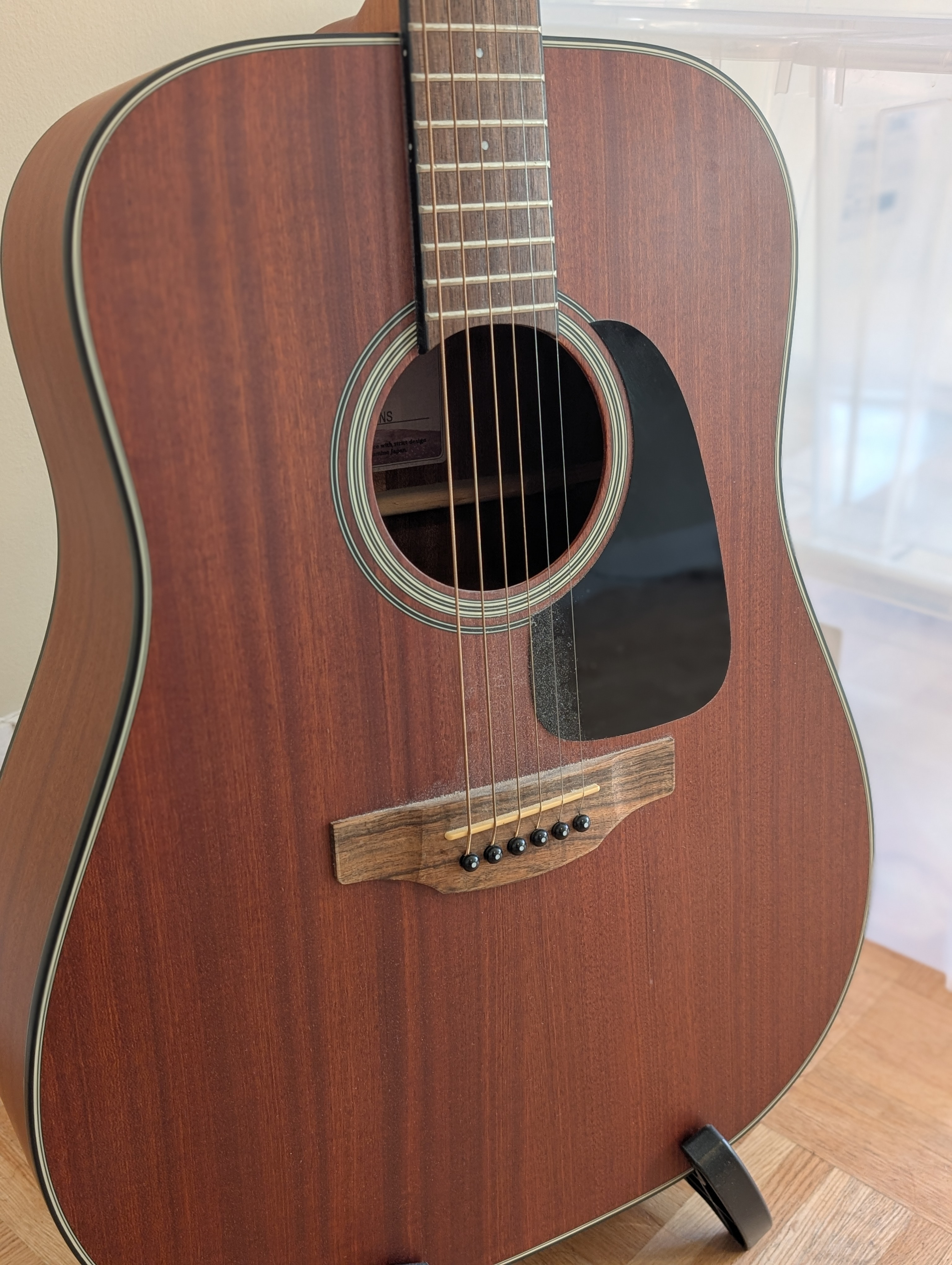 Takamine GD11M-NS Acoustic Guitar + Stand & Capo