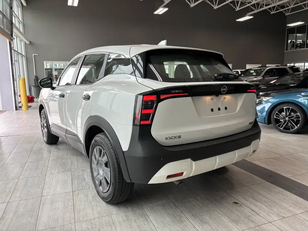 2025 Nissan Kicks - photo 5