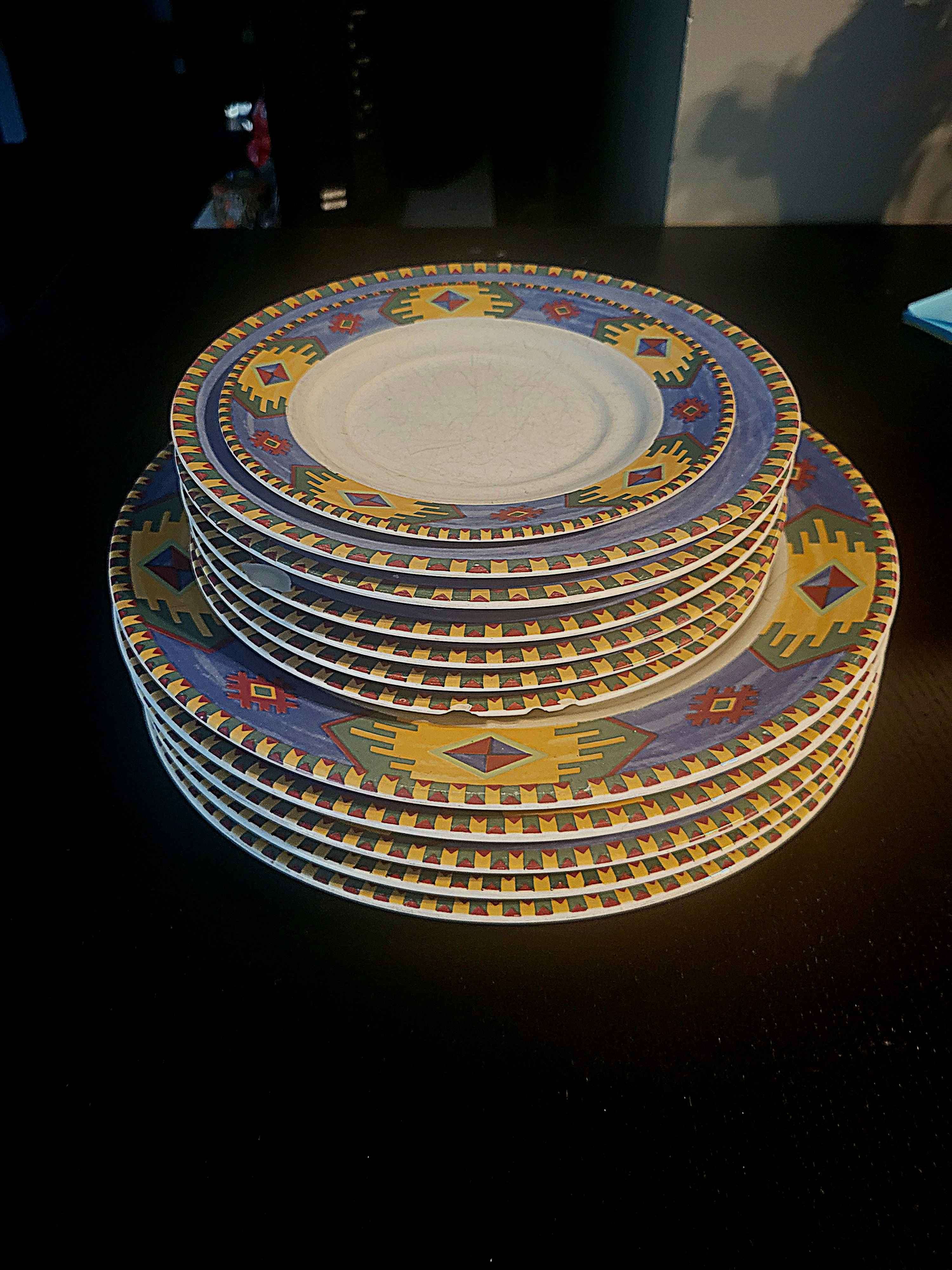 90s Design Plates Set