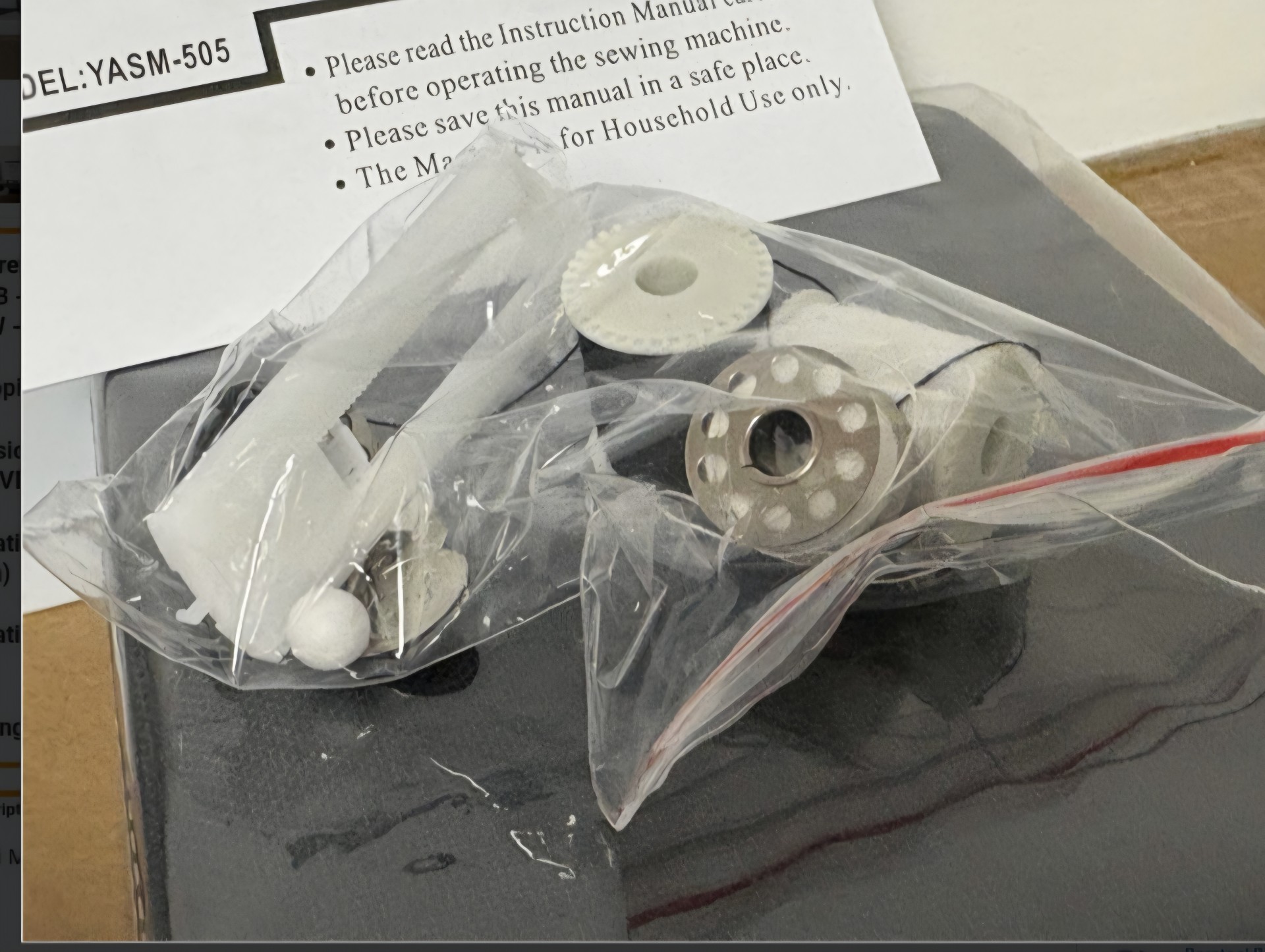 12-Stich Mini Multifunctional Household Sewing Machine - photo 4