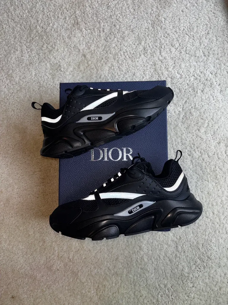 Dior B22s Size 44