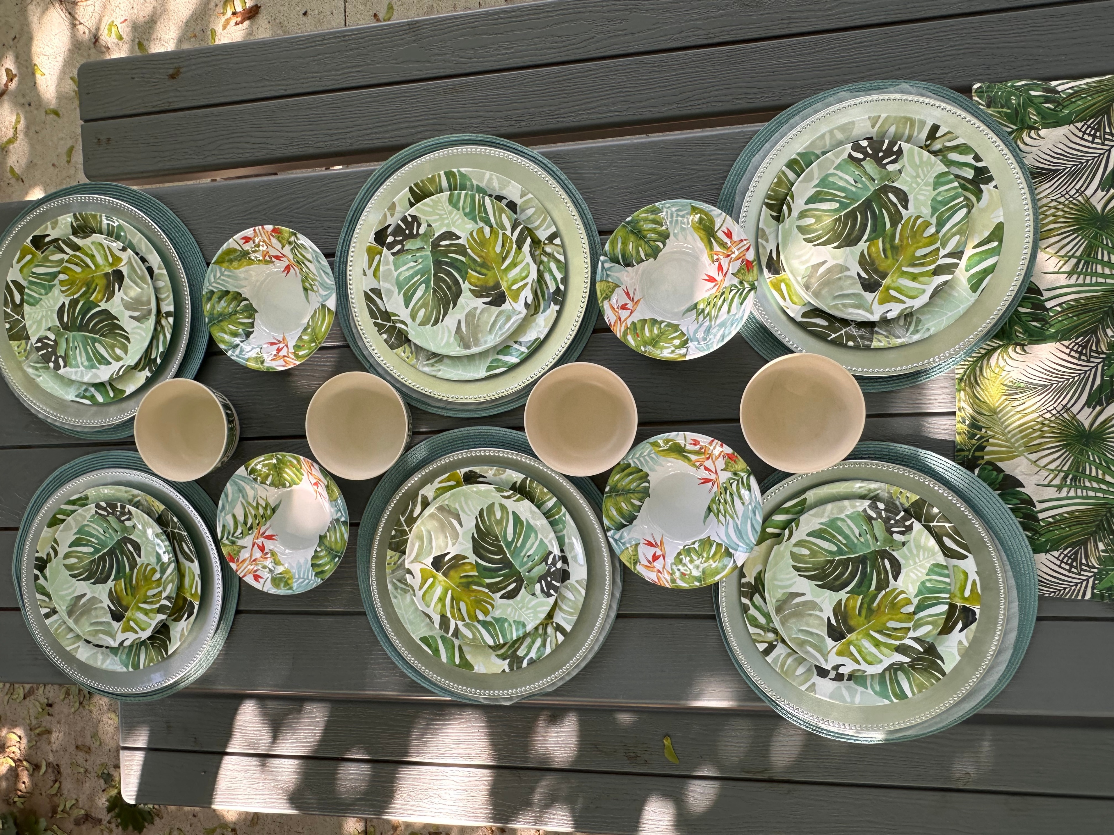 Brand New • 32pc Melamine Dinnerware Set • Set of 6