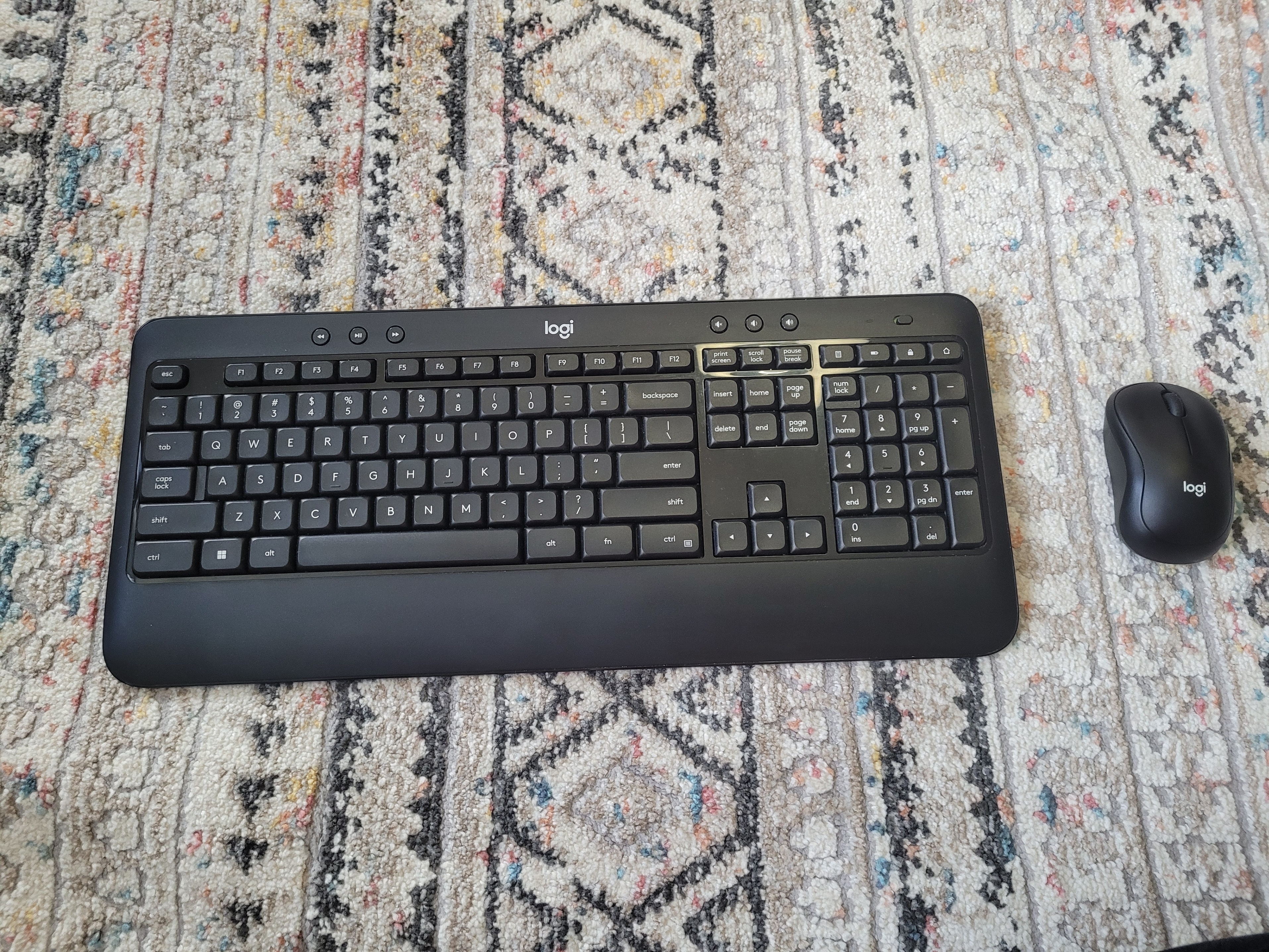 Logitech Complete Wireless Combo 2 – K540e Keyboard + M185 Mouse