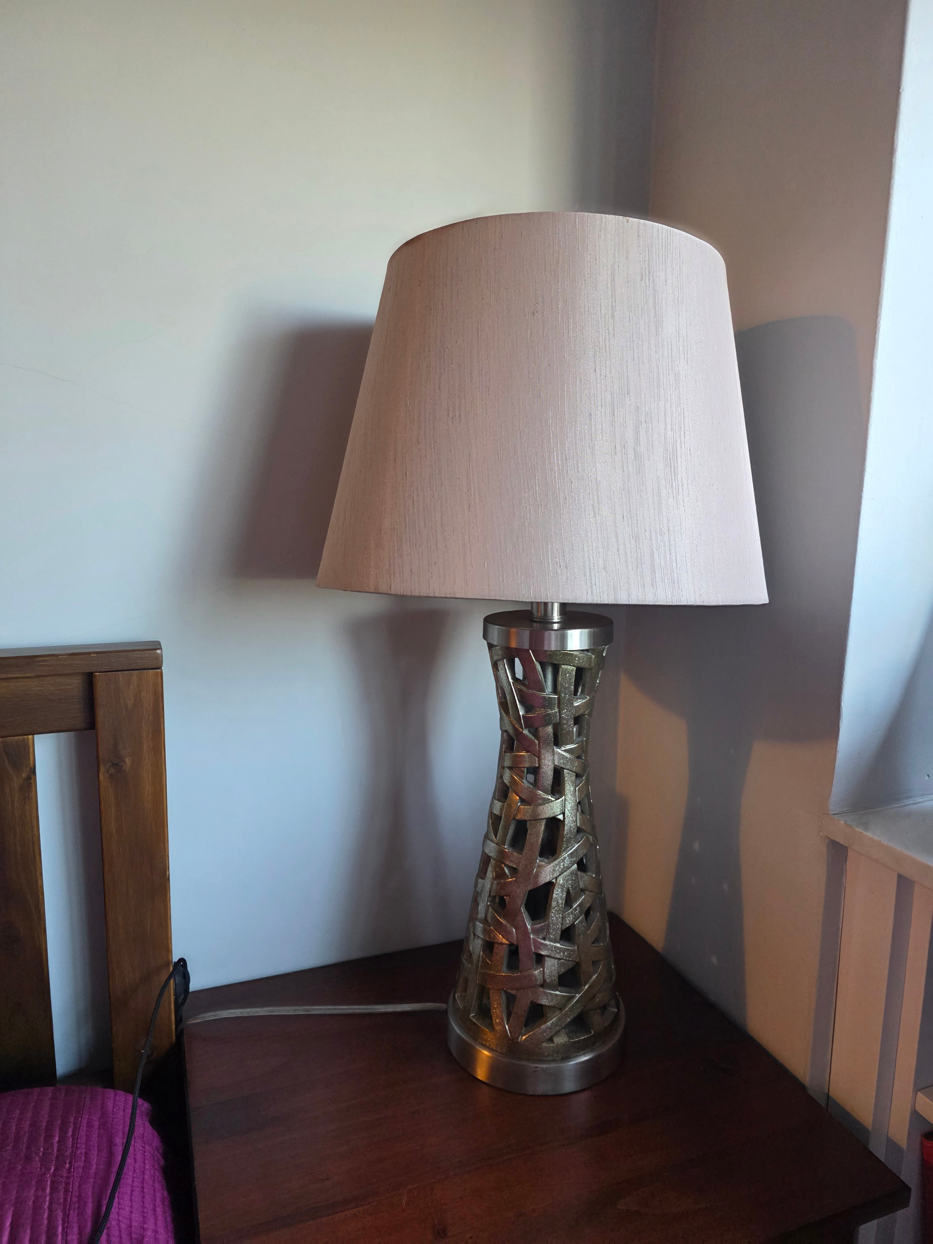 Beautiful Table Lamp in gold - photo 2