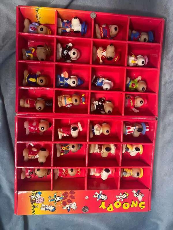Vintage SNOOPY  Snoopy Collection - Set of 28 Characters - photo 5
