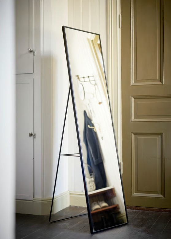 Standing mirror - black