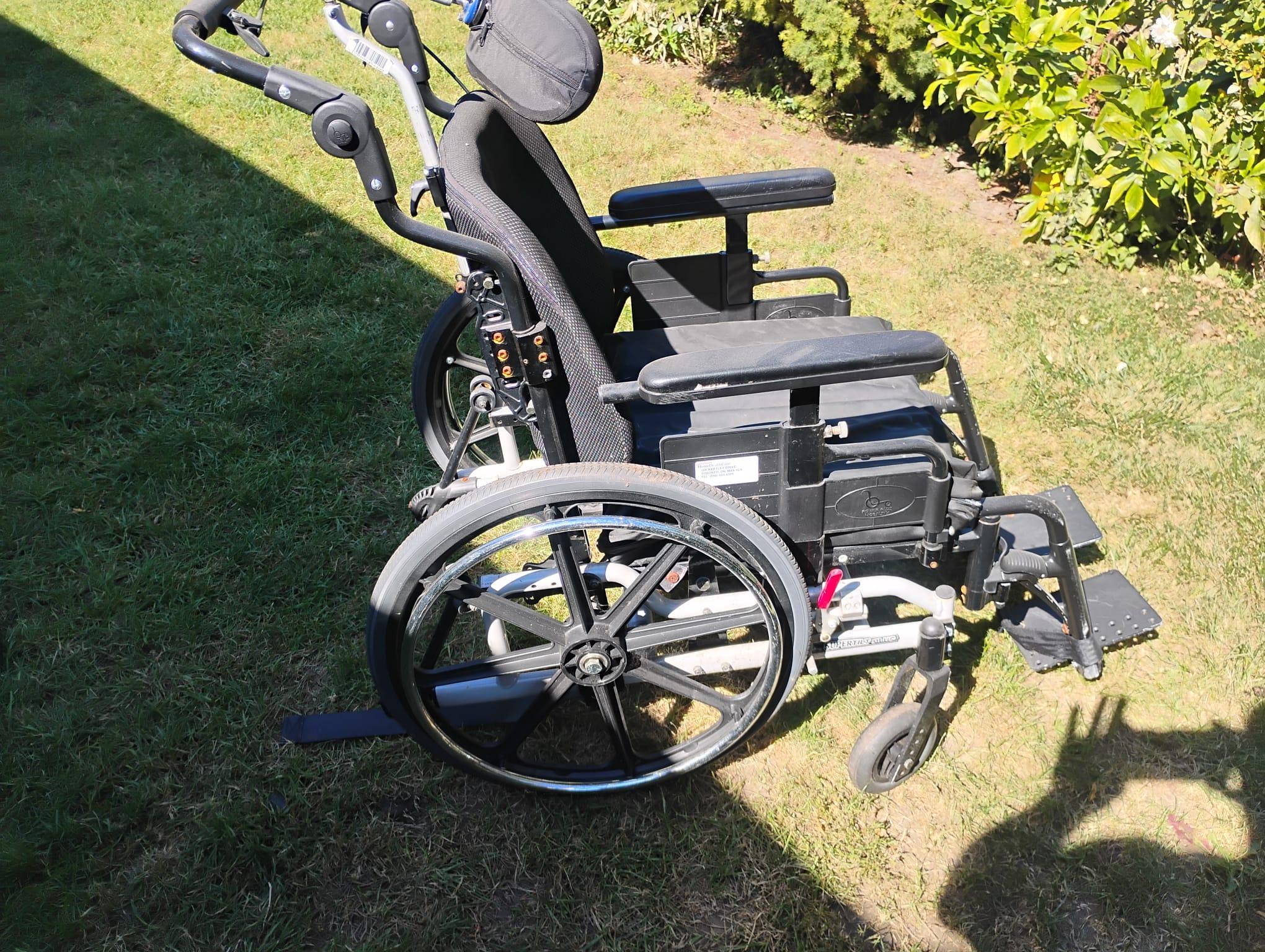 Invacare Matrx Wheelchair w/Attachments/ROHO - photo 5