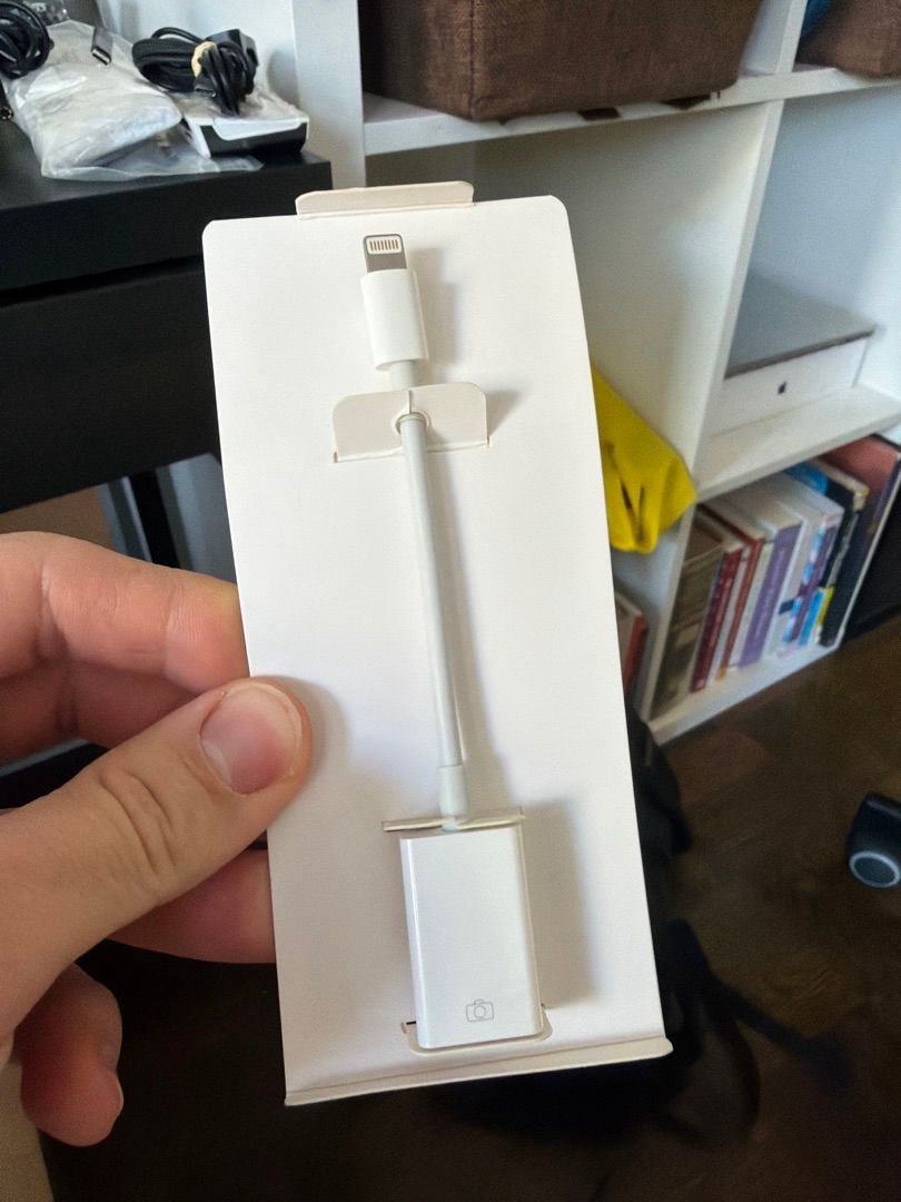 Lightning to USB Camera Adapter – iPhone/iPad, Like New in Pack