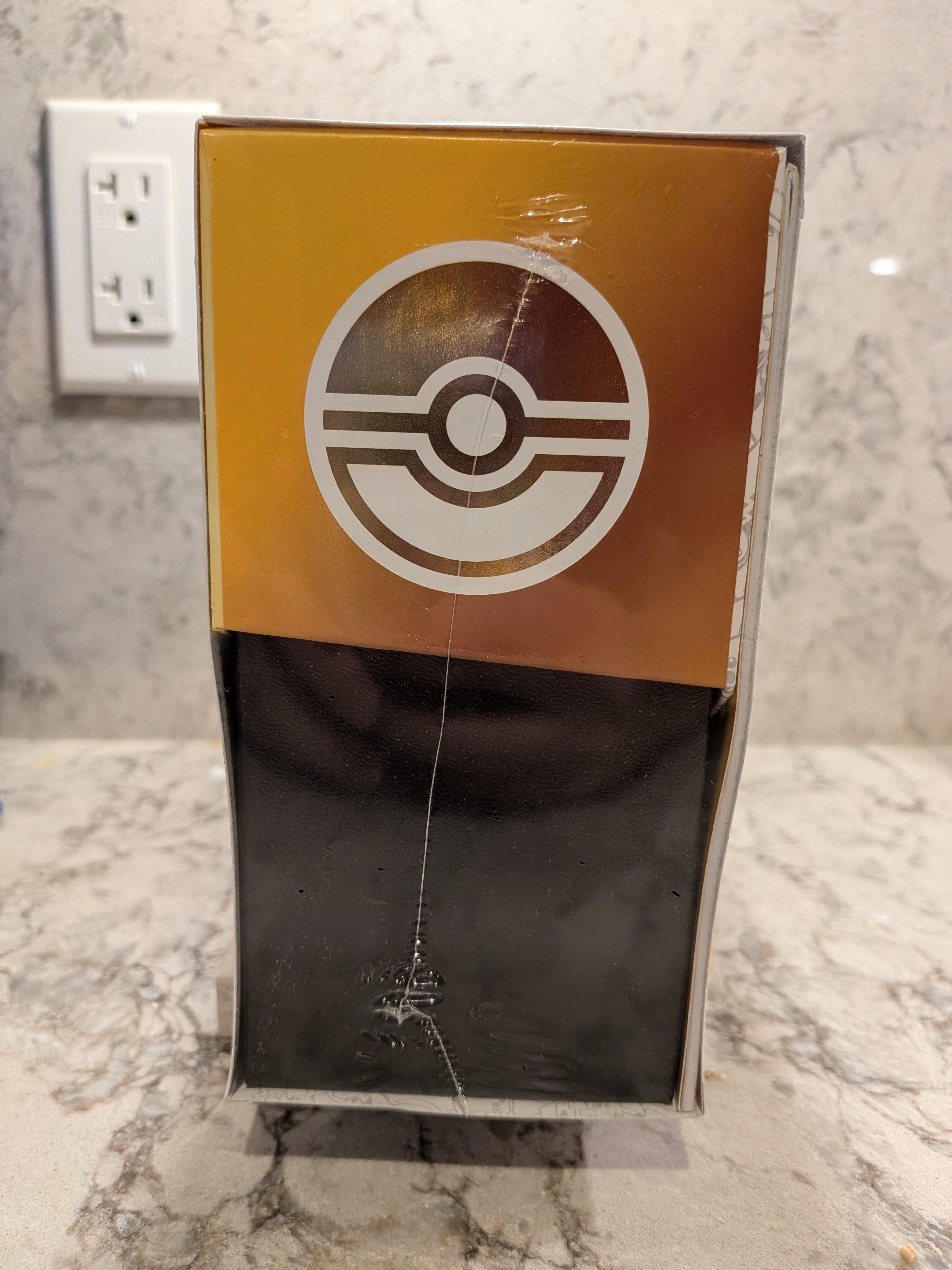 Pokémon Center Exclusive 30th Celebration Elite Trainer Box - photo 2