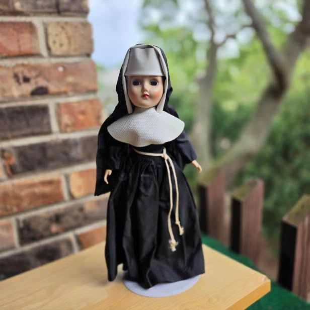 Vintage 1940s Nun 12'' Catholic Nun Doll