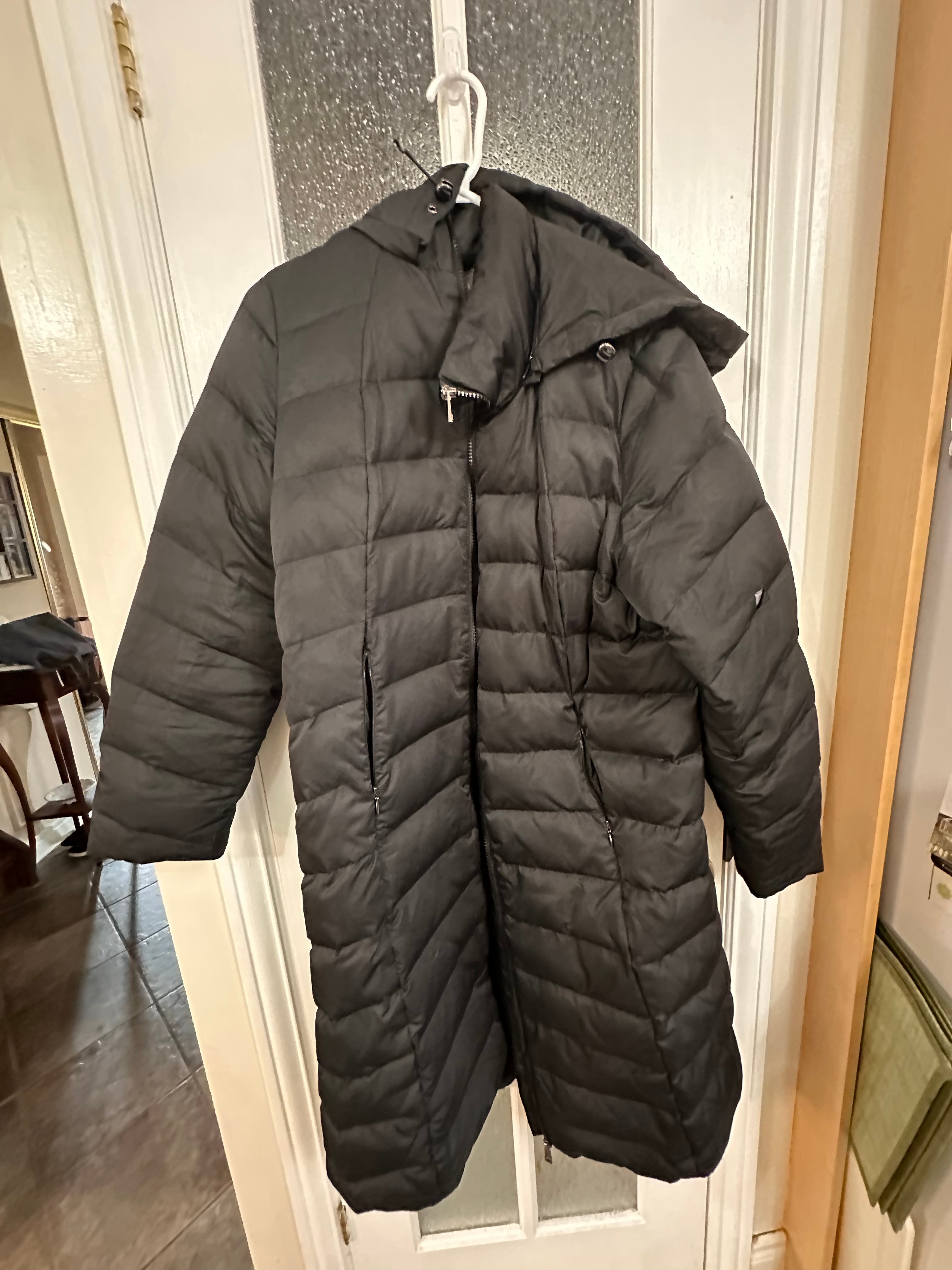 Women’s Black Down Hooded Winter Parka - photo 2