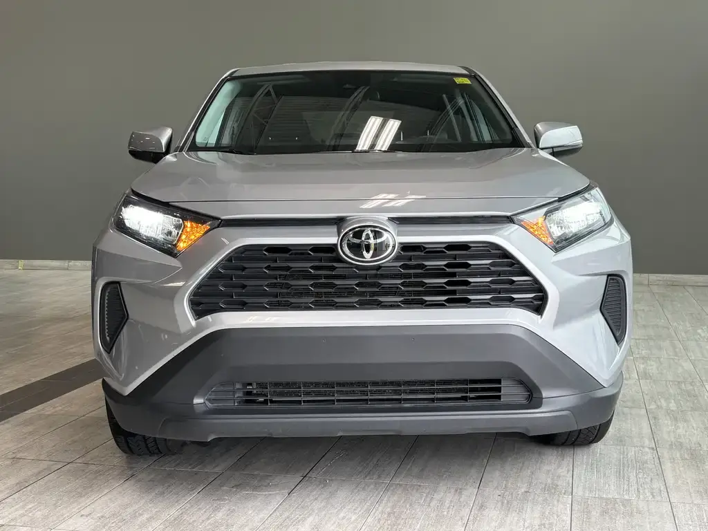2024 Toyota RAV4 - photo 2
