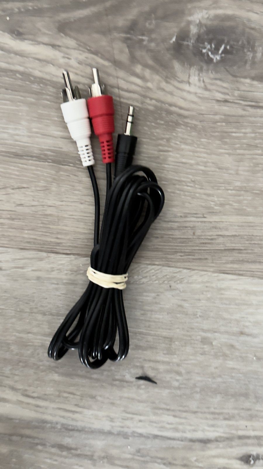 3.5mm to 2 RCA Audio Cable – AUX to Red/White RCA - photo 2