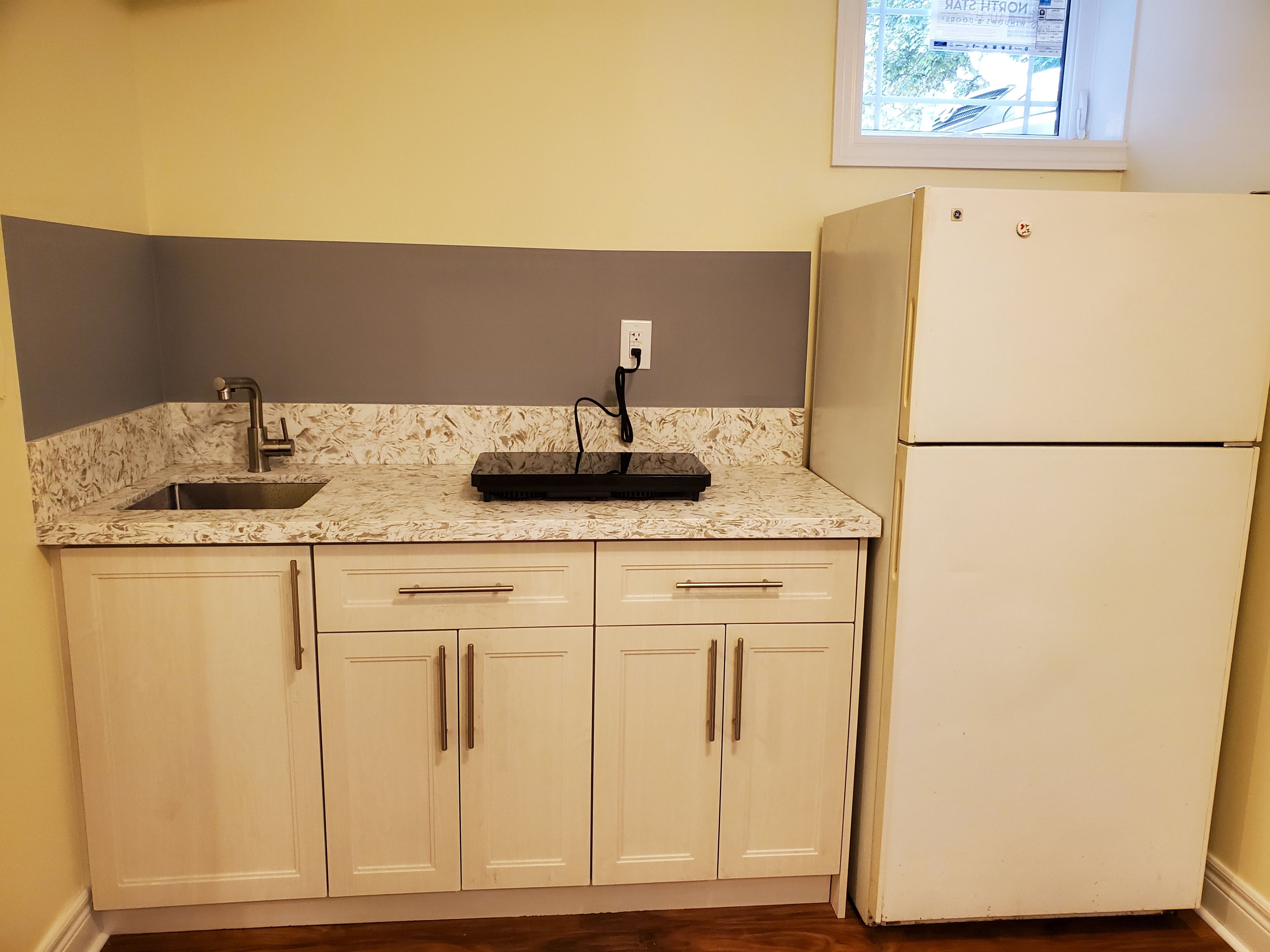 Furnished Basement Studio Apt. for Rent in Etobicoke - photo 5