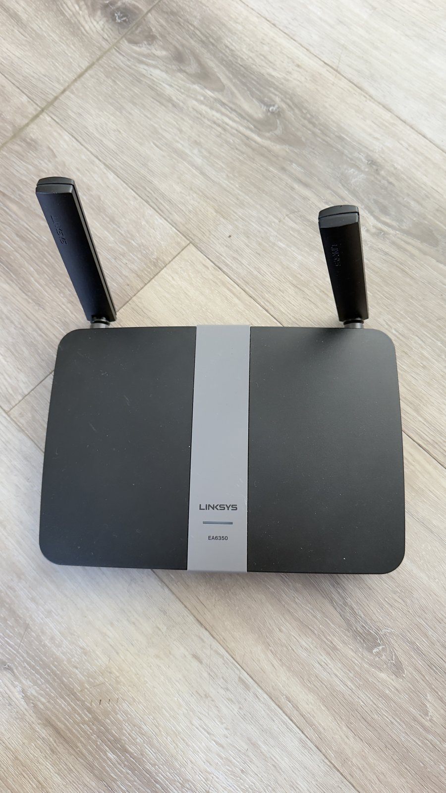 Linksys EA6350 Wi-Fi Router – 4 Ethernet Ports, USB (No Adapter) - photo 2