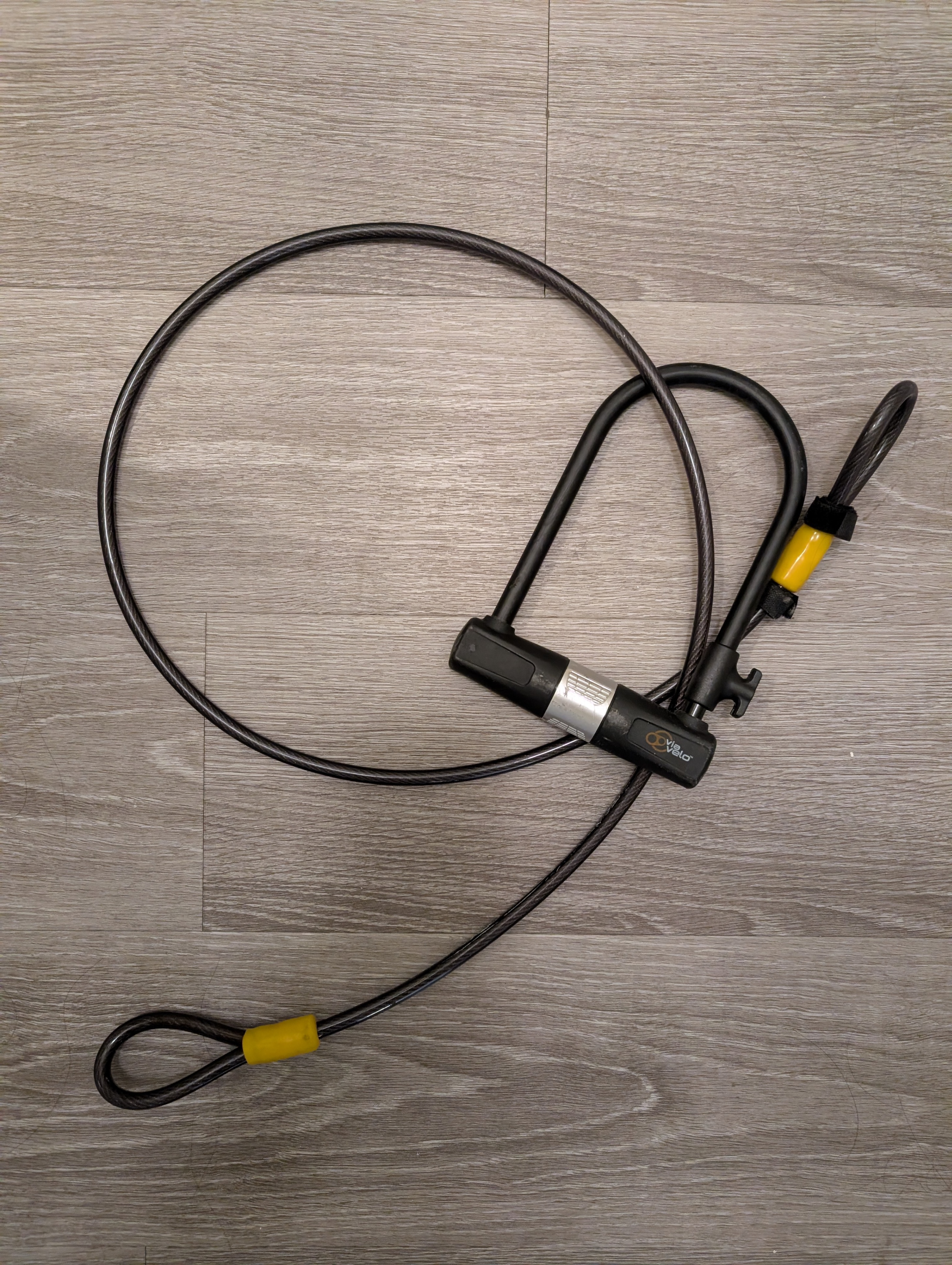 Via Velo Heavy-Duty Bike U-Lock + 6ft Cable & 2 Keys - photo 2