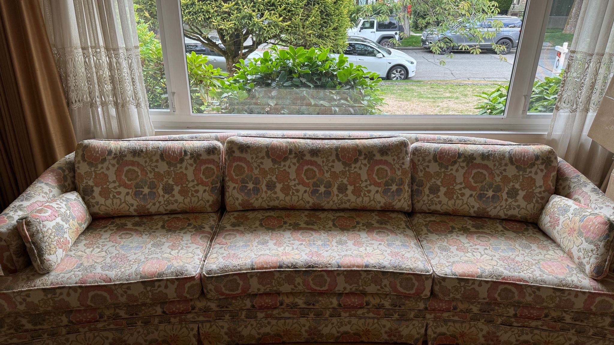 Beautiful Vintage 1970s Sofa – Excellent Condition - photo 2