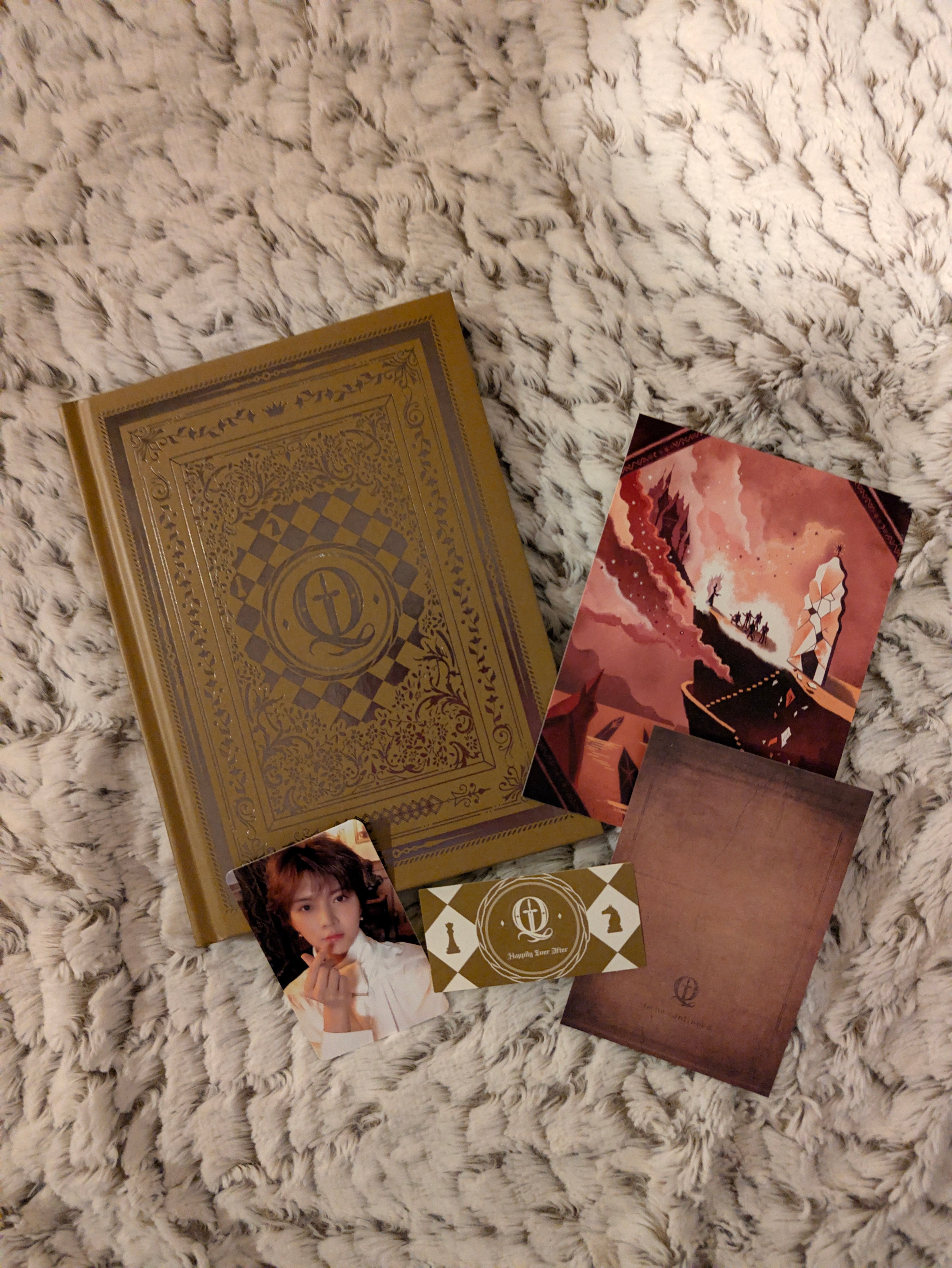 NU'EST Happily Ever After Q Ver. + Ren Photocard