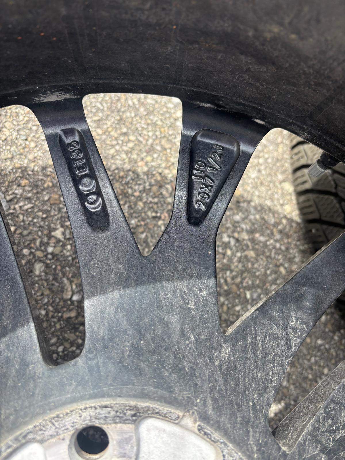 OEM 20”Lexus RX(5x114)+235/55/R20 Michelin snows+TPMS - photo 4