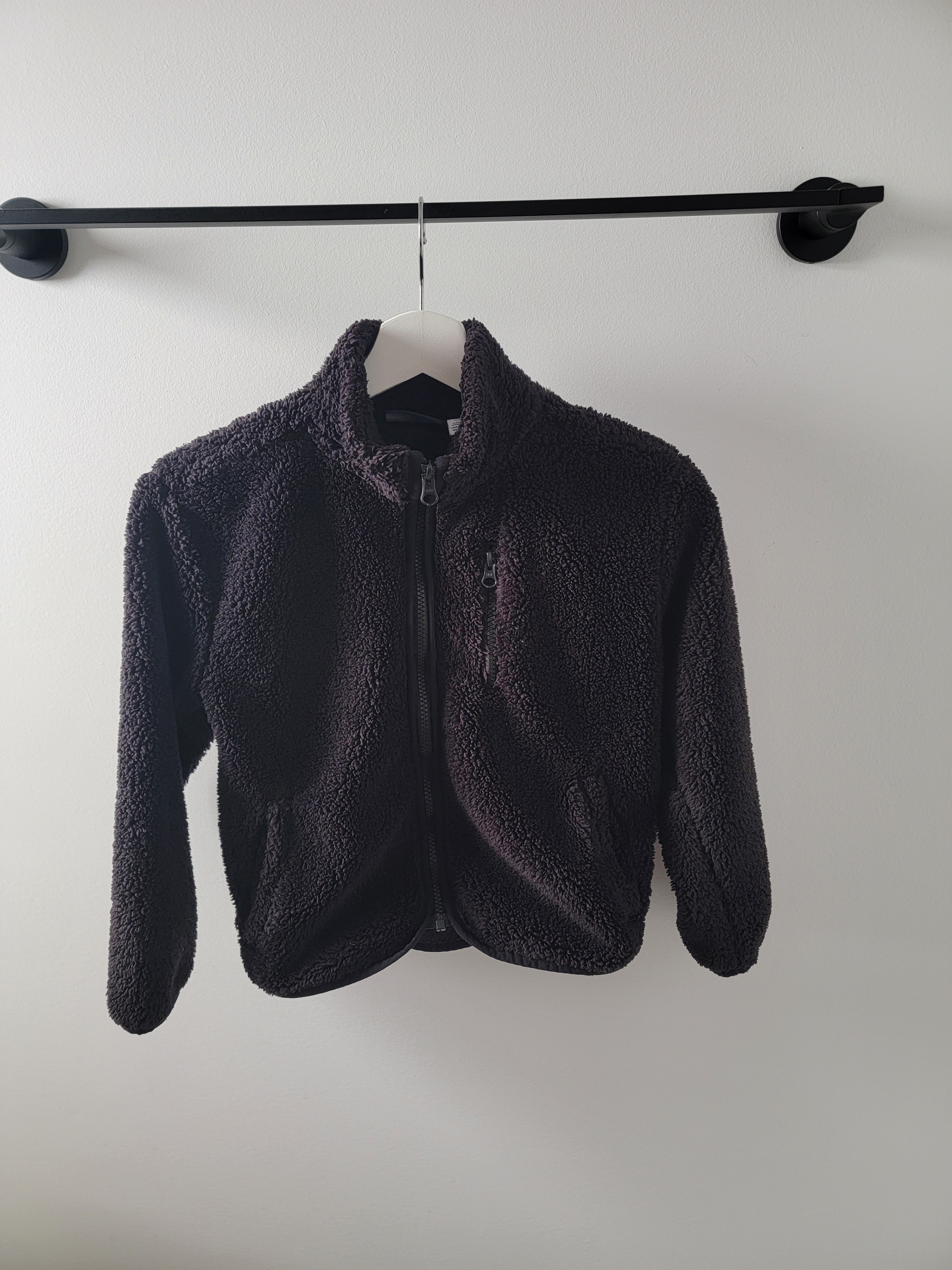 Kids age 6-8 sweater zip up (measurements in ad)