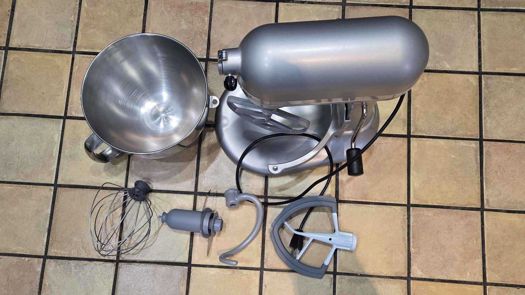 KitchenAid Professional 600 Stand Mixers, 6 quart, Silver