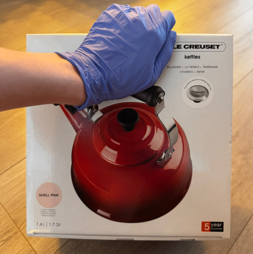 Le Creuset Classic Whistling Kettle in Shell Pink *BNIB* - photo 3