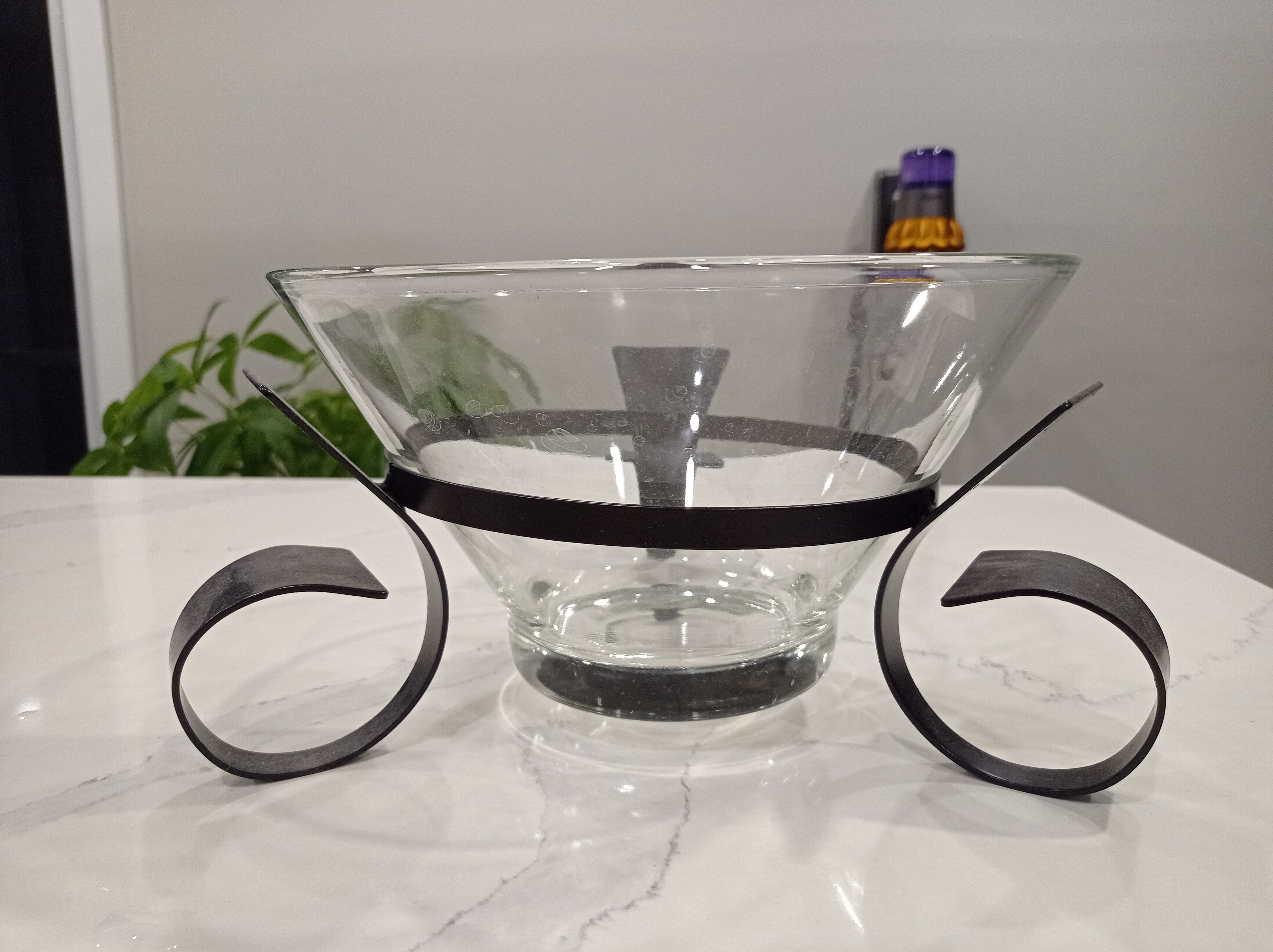 Modern Glass Fruit Bowl / Decorative Centerpiece w/ Metal Stand - photo 4