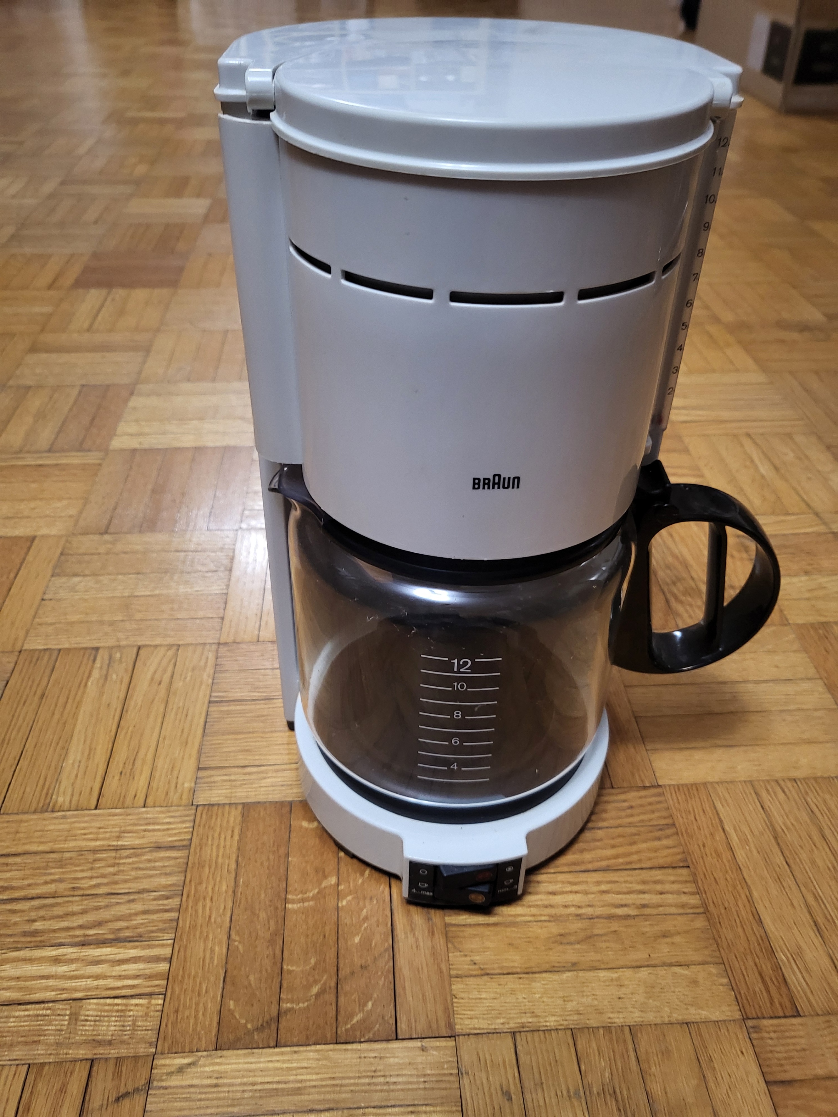 BRAUN 12 Cup Coffee Maker White