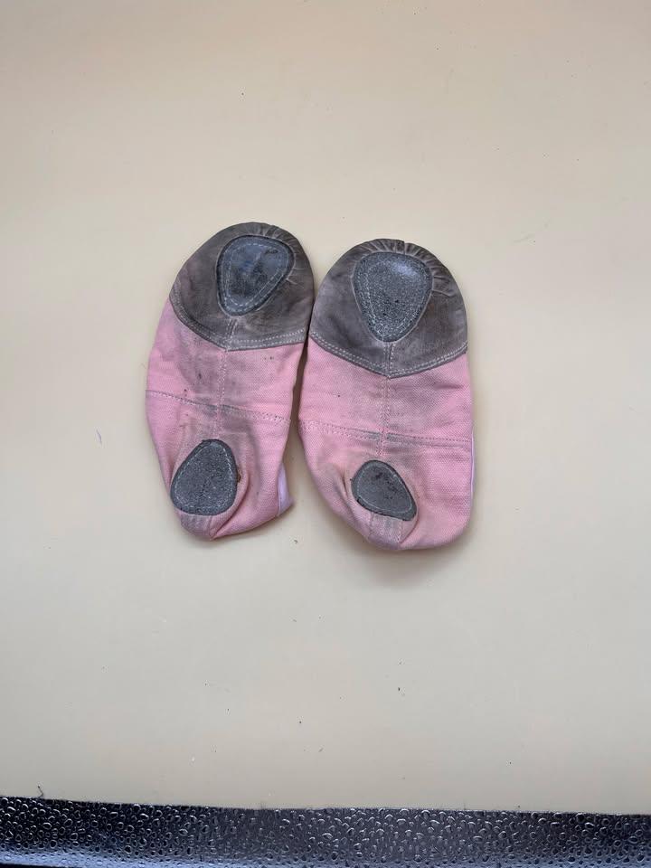 Kids Pink Canvas Ballet Shoes - photo 3