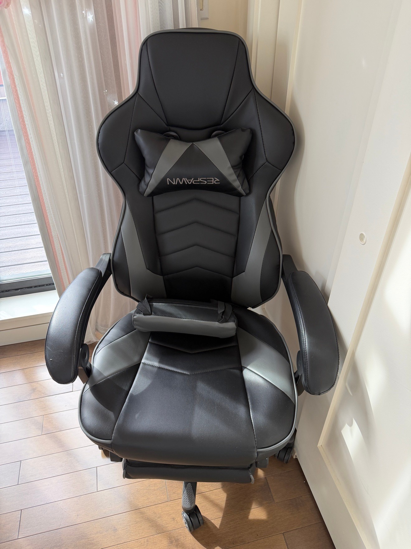 RESPAWN Racing Style Gaming Chair - Black/Gray - Like New