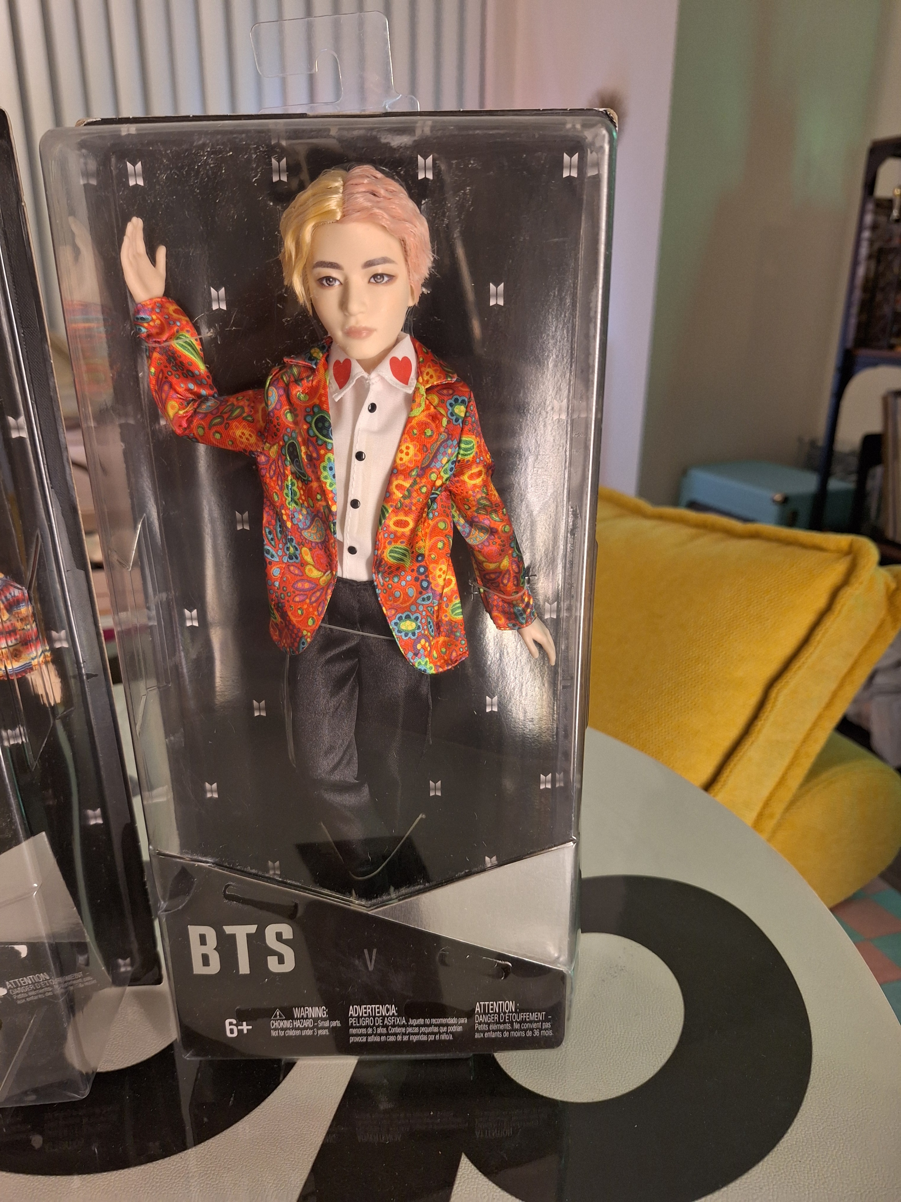 BTS 11-in v Fashion Doll, Based on Bangtan Boys Global Boy Band - photo 2