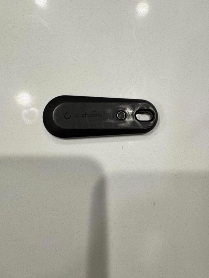 Orbitkey x Chipolo Bluetooth Tracker v2