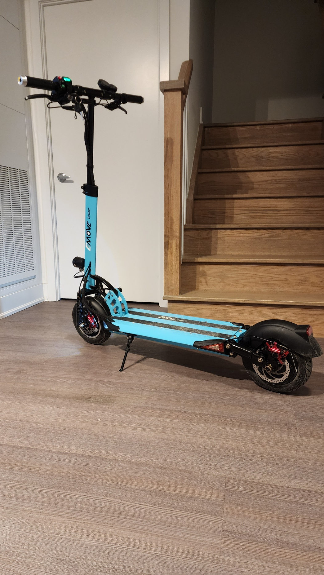 Electric scooter EMOVE Cruiser S 52V 1600W (moving sale)