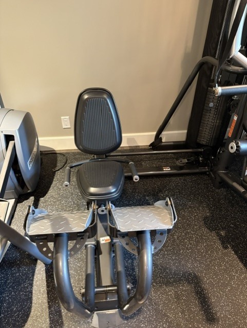 Inspire  M3 Multi-Gym with Leg Press Attachment – Pre-Owned - photo 3