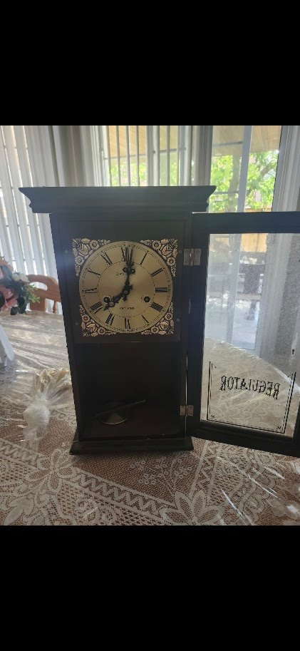 Vintage Daniel Dakota Regulator Wall Clock - photo 2