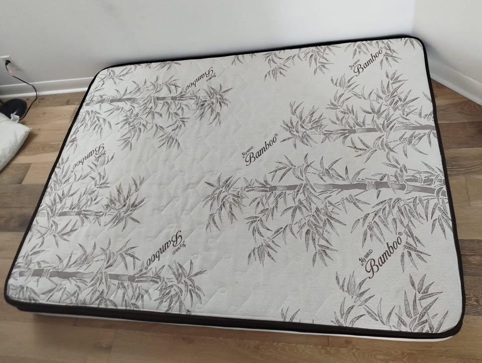 Queen size mattress - photo 2