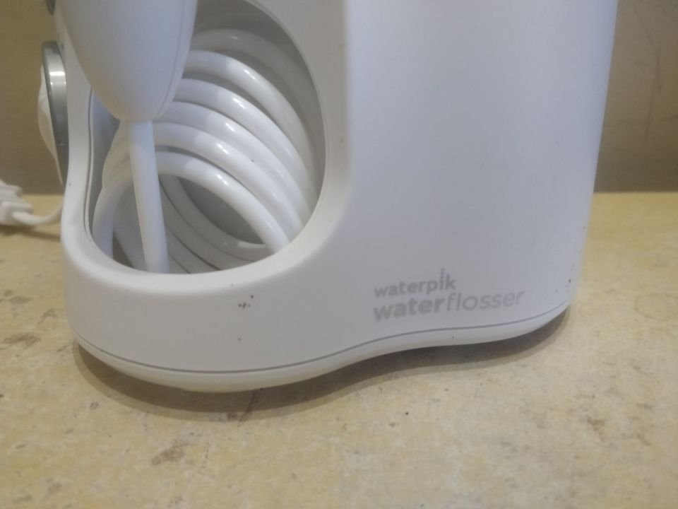 Ultra Water Flosser wp-100, with brand new replacement kit - photo 2