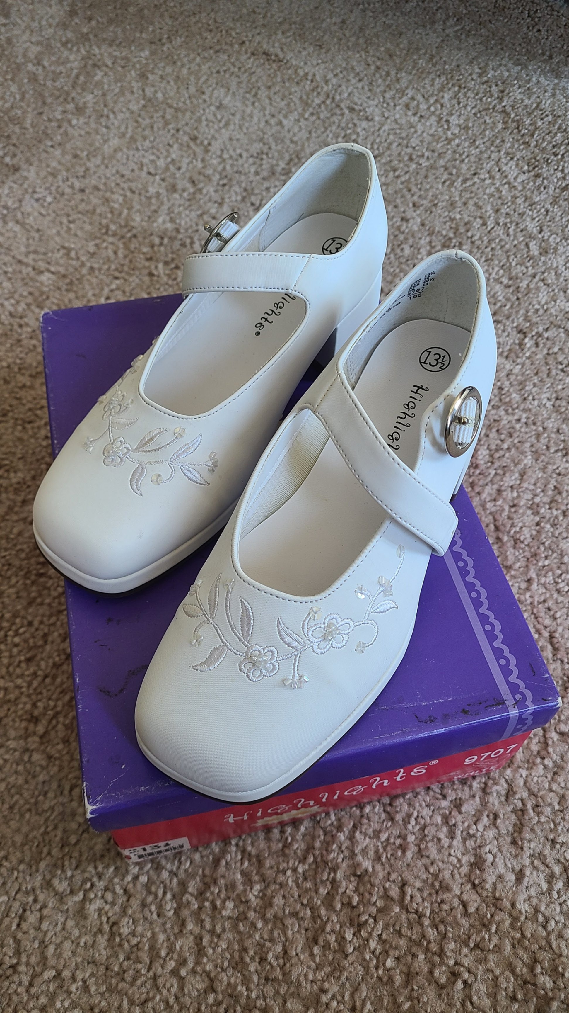 Highlights Girls' White Dress Shoes, Size: 13 1/2