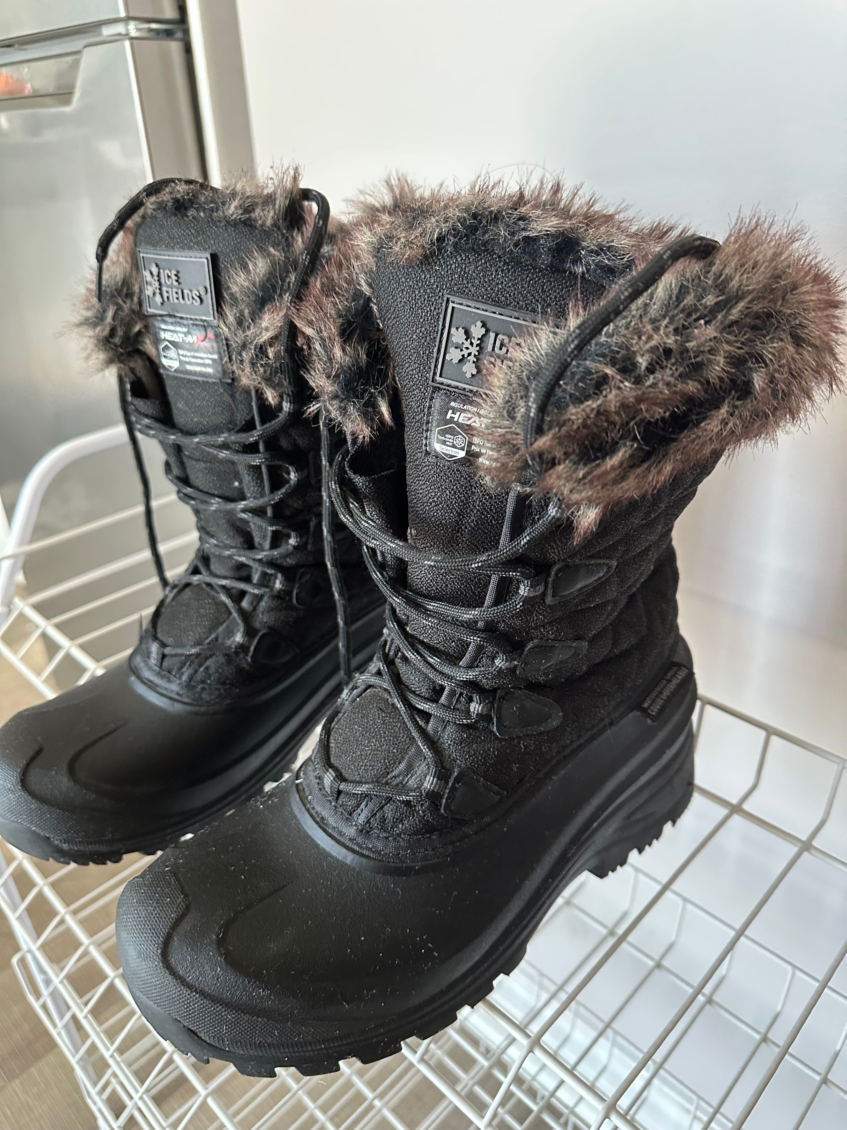 Winter Boots Size 9 – Warm & Stylish - photo 2