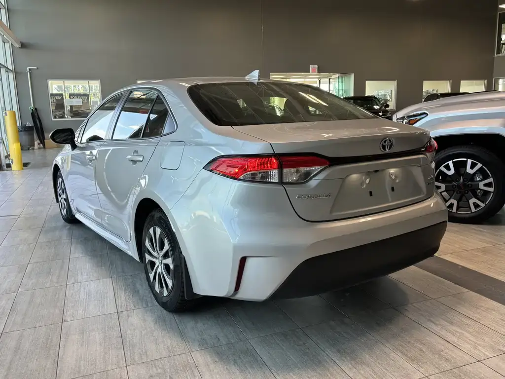 2025 Toyota Corolla Hybrid - photo 3