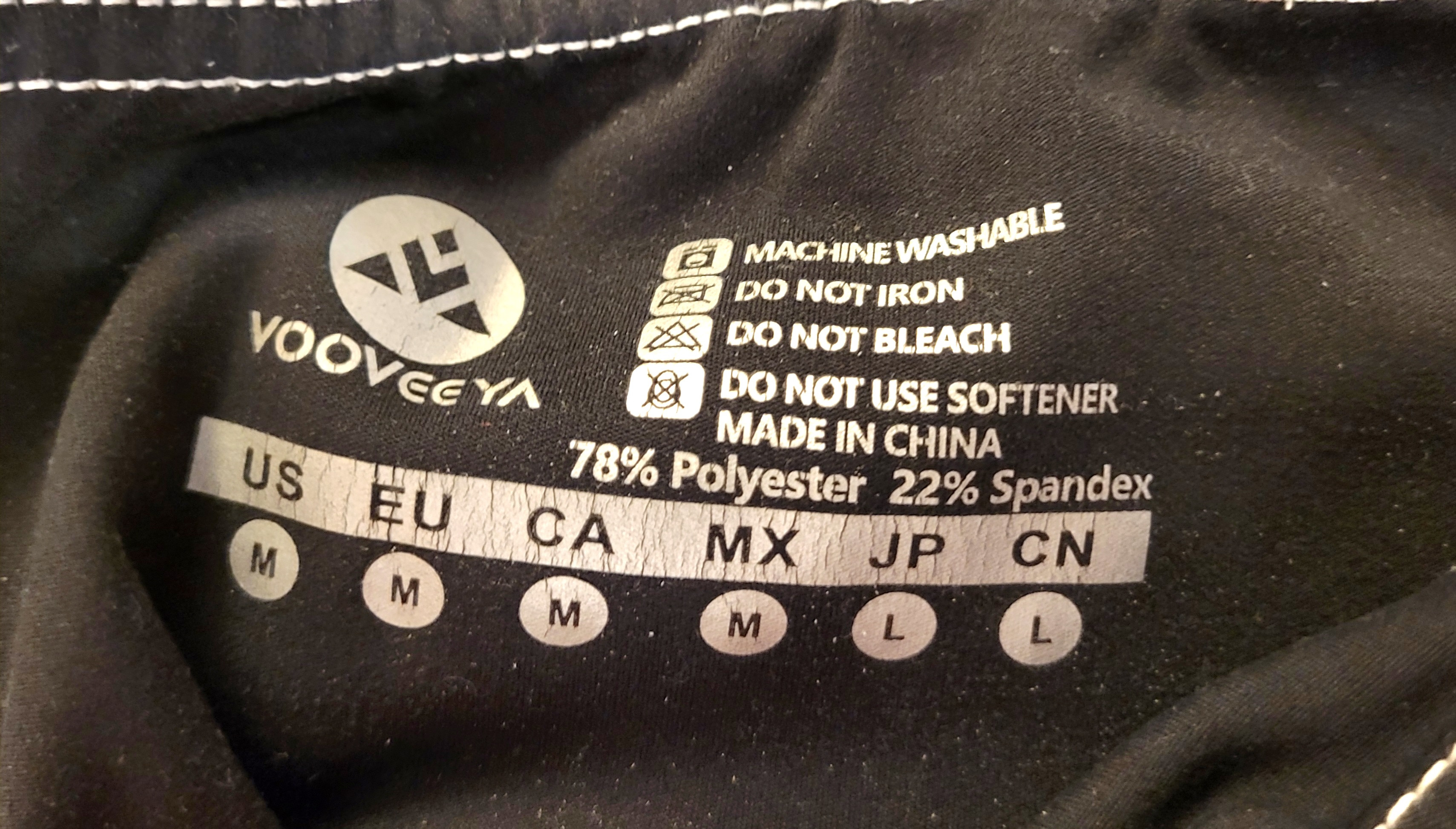 VOOVEEYA black high-waisted flared yoga pants (NEW) (SIZE M) - photo 4