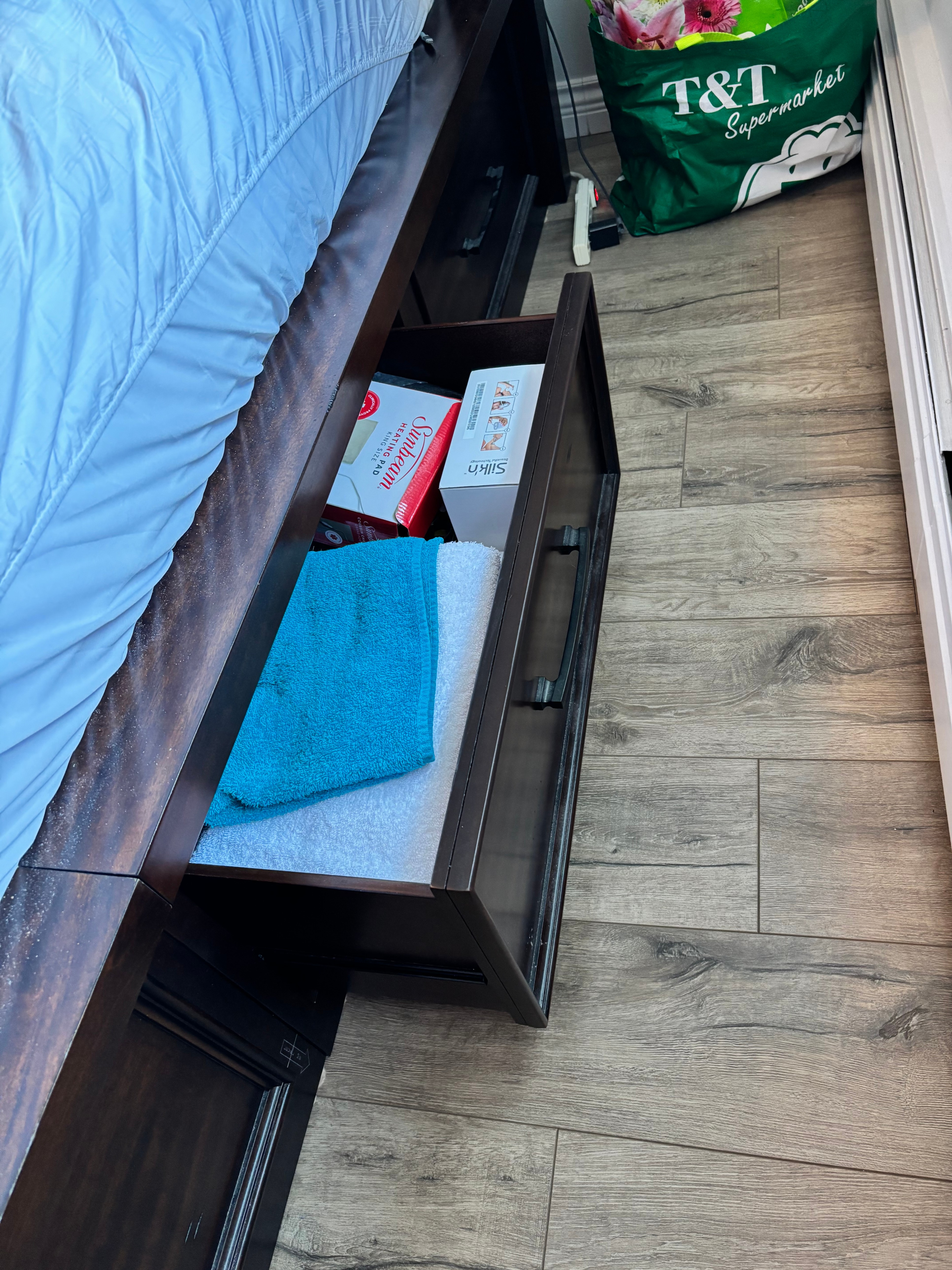 Queen Size Bed - Solid Maple Wood - photo 4