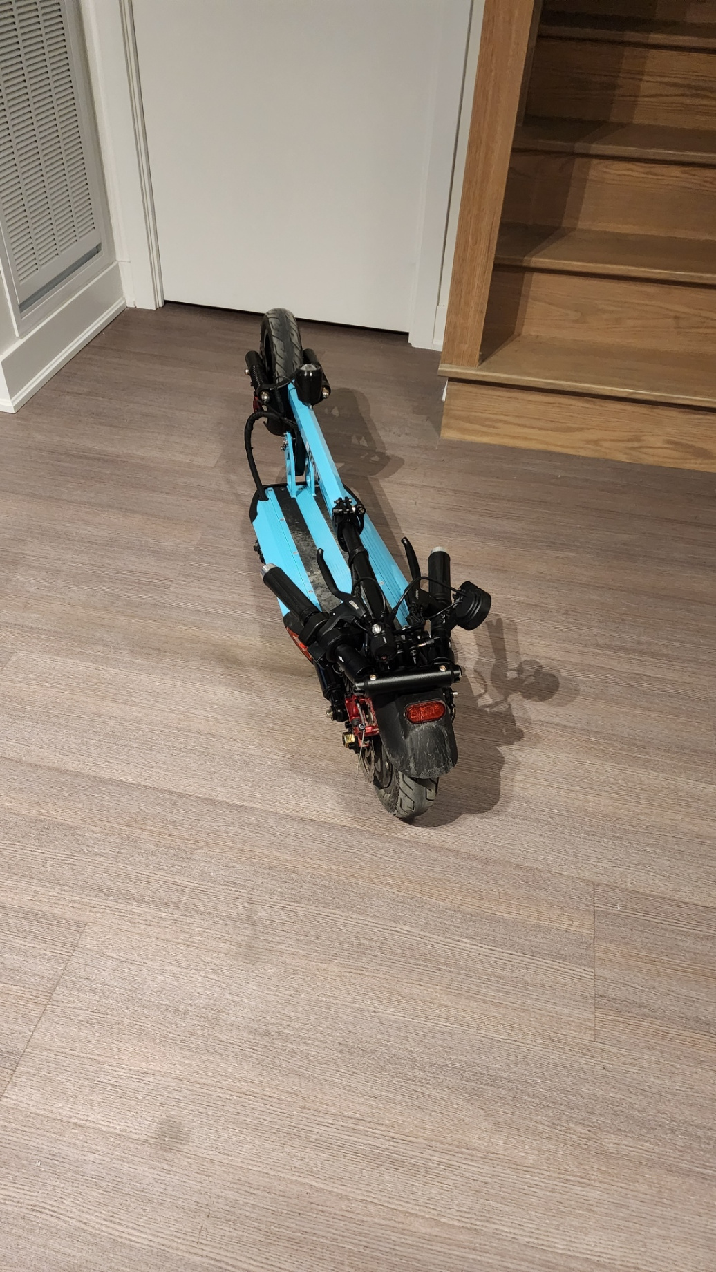 Electric scooter EMOVE Cruiser S 52V 1600W (moving sale) - photo 2