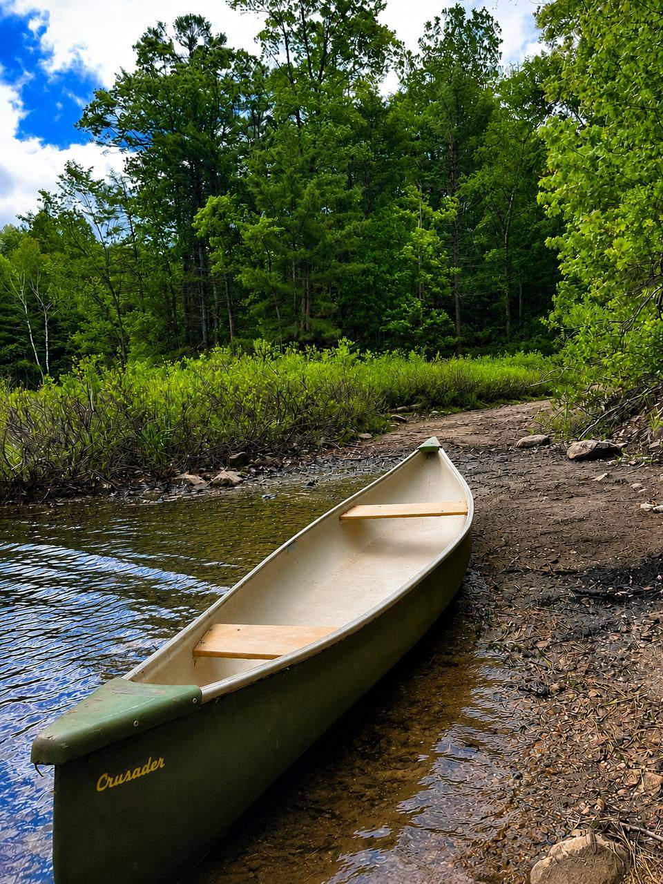 Canoe (14ft) - Fiberglass, 2 seats.
